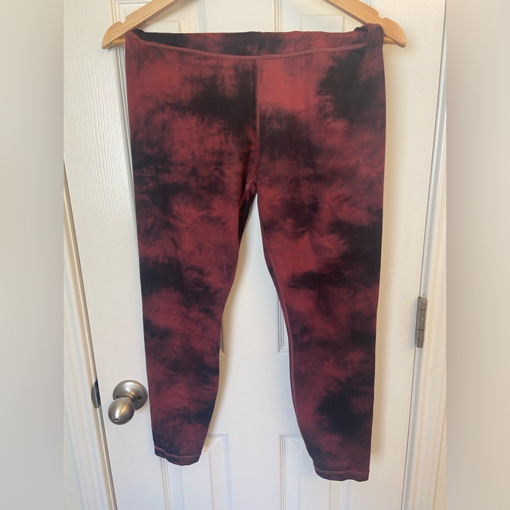 Athleta Elation Ice Dye 7/8 Tight - Size Medium